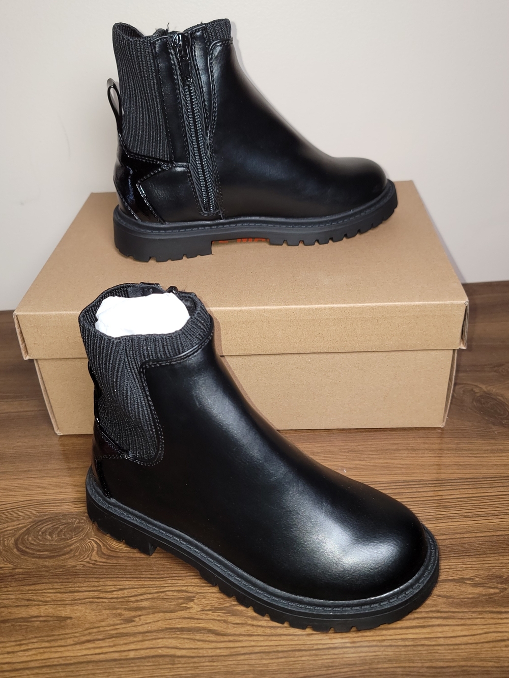 Steve Madden Kids Strling Black Boot with Side Zip - Size 11 Little Kids - Picture 3 of 5